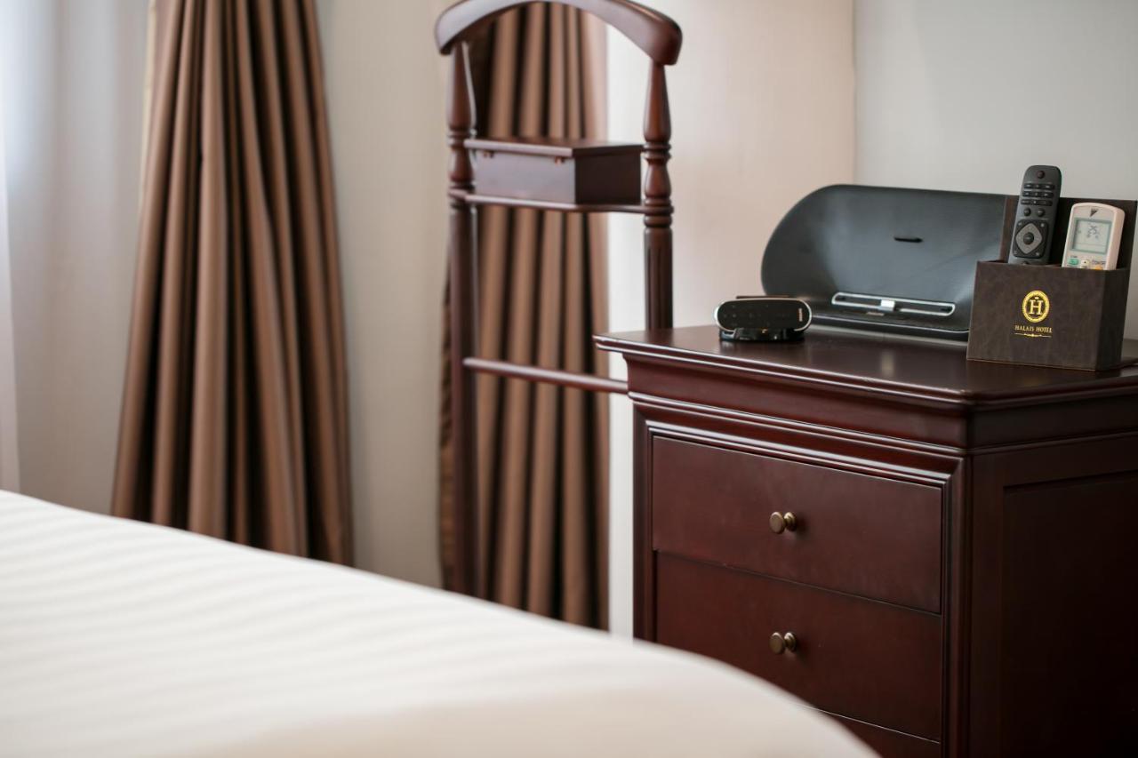 Halais Hotel Hanoi Bagian luar foto