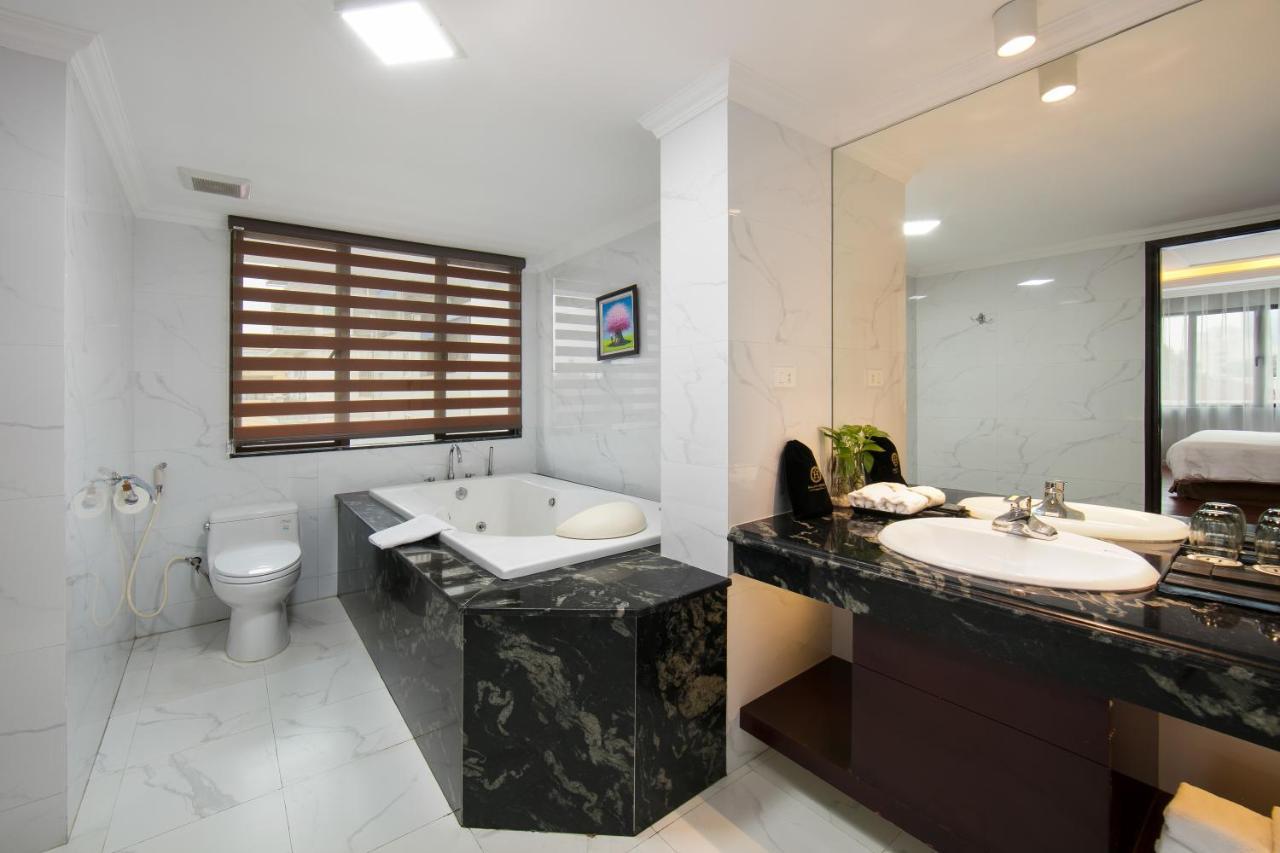 Halais Hotel Hanoi Bagian luar foto