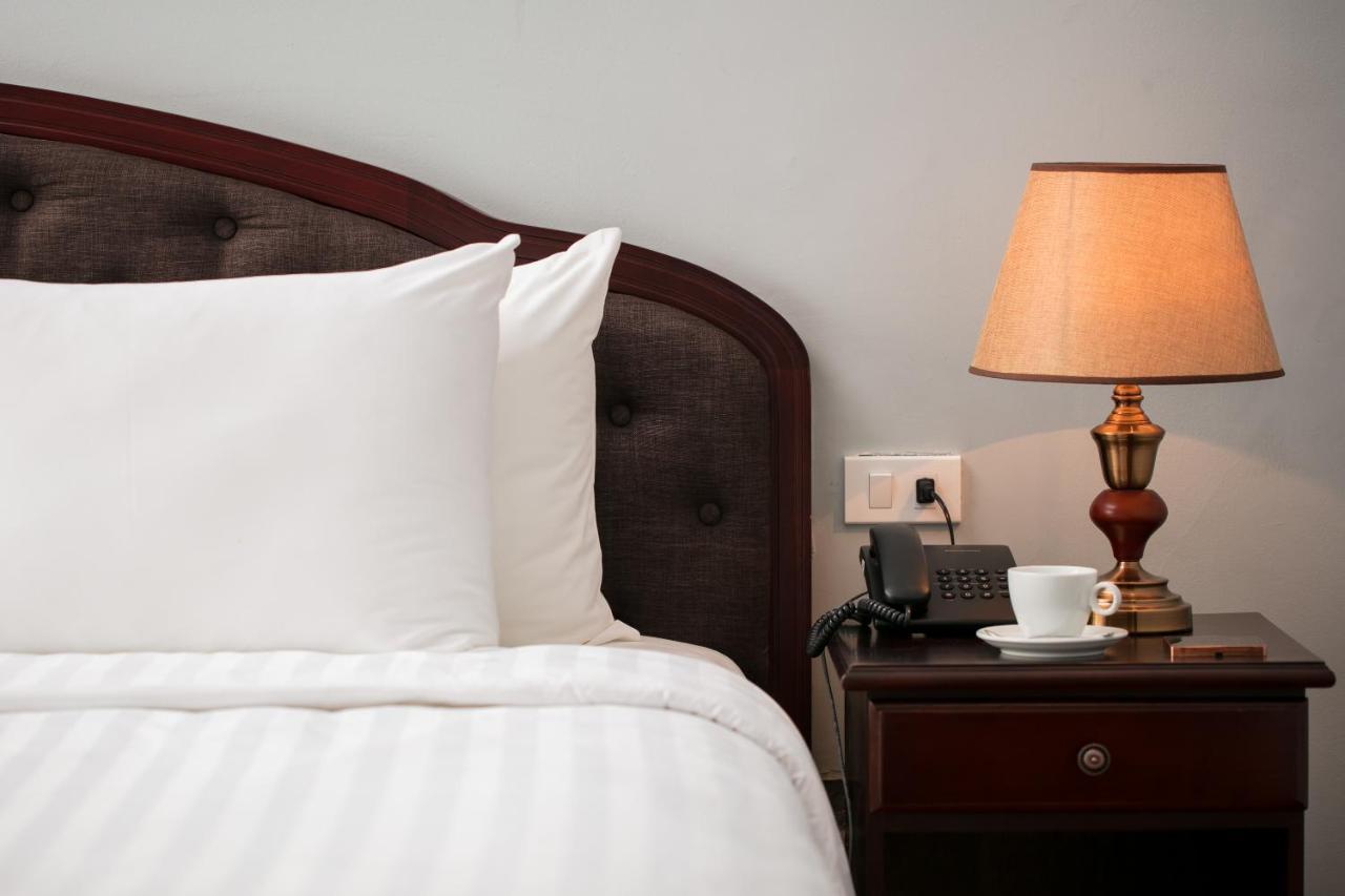Halais Hotel Hanoi Bagian luar foto