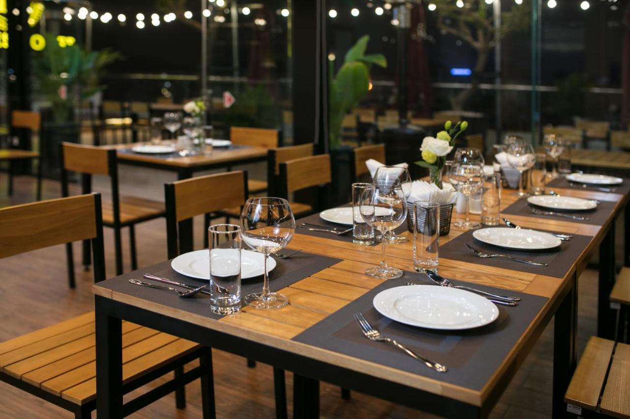 Halais Hotel Hanoi Bagian luar foto